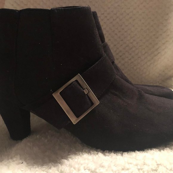 Black, size 12 boot with heel - Picture 1 of 6